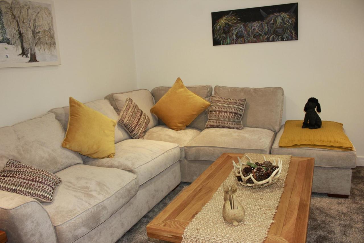 Ground Floor Apartment Montrose Buitenkant foto